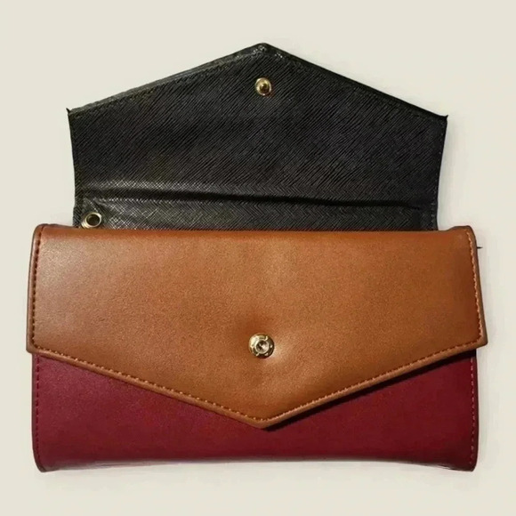 ๐๏ธMKF Collection Wristlet Wallet | High-Quality Vegan Leather | High Capacity - Picture 6 of 13